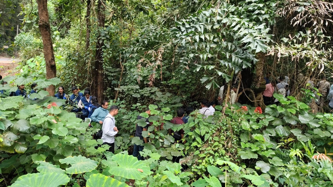 Over 40 policemen, several employees of Dharmasthala institution questioned by SIT Over 40 policemen, several employees of Dharmasthala institution questioned by SIT