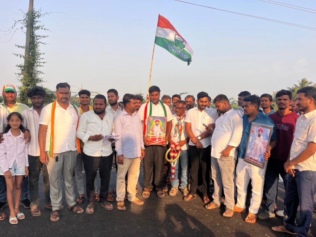 Congress workers are seen campaigning in Bagalkot.